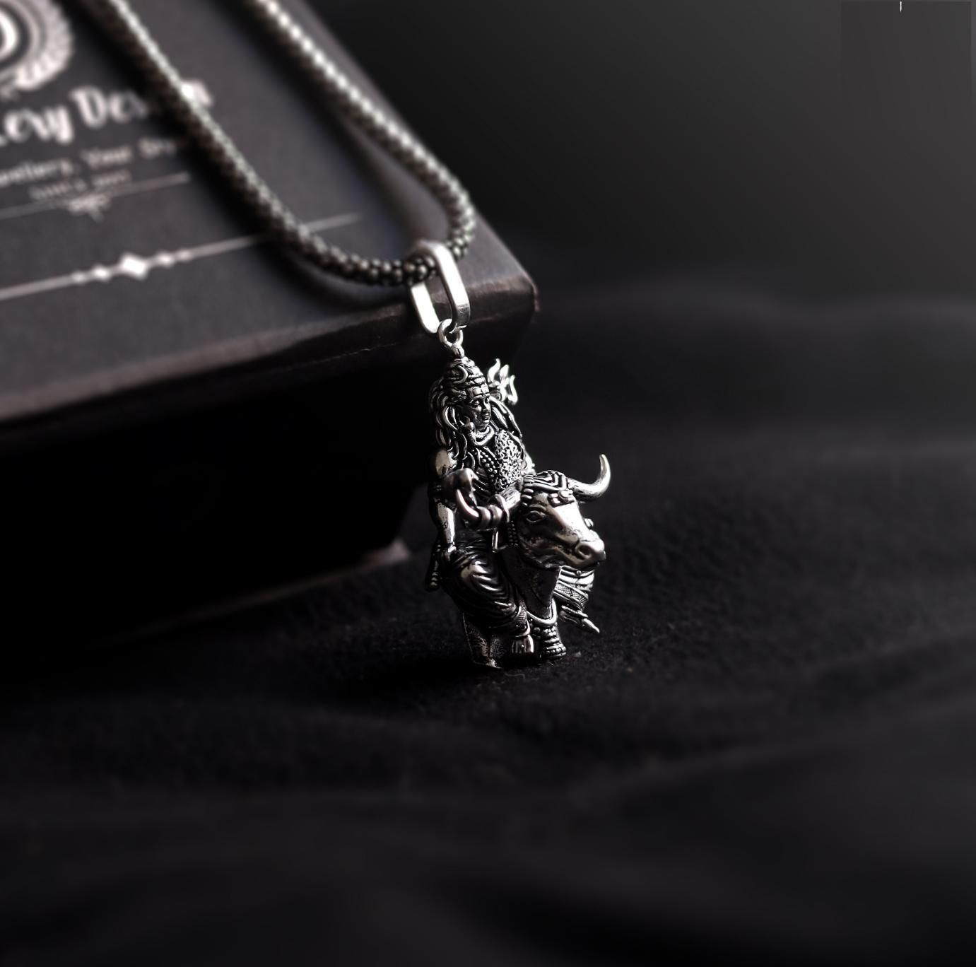 Jollity Life™ Lord Shiva with Nandi Silver Pendant Chain