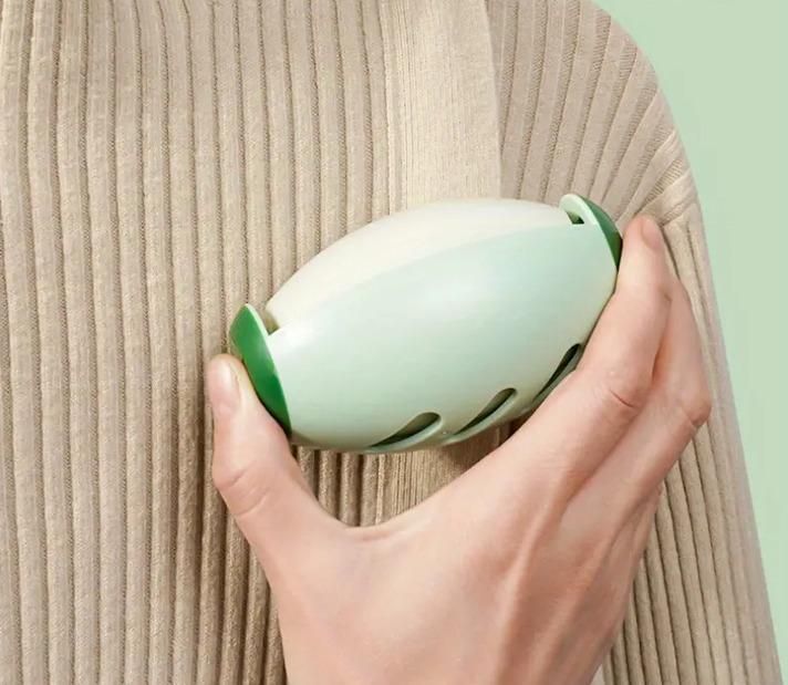 Jollity Life™ Portable Silicone Lint Roller